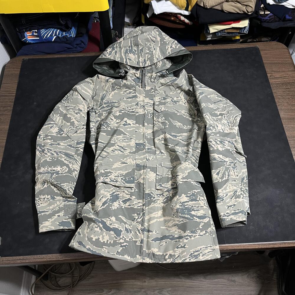 USAF Gore-Tex APECS Parka Jacket Mens XS Digital Tiger Stripe Camo ABU USA